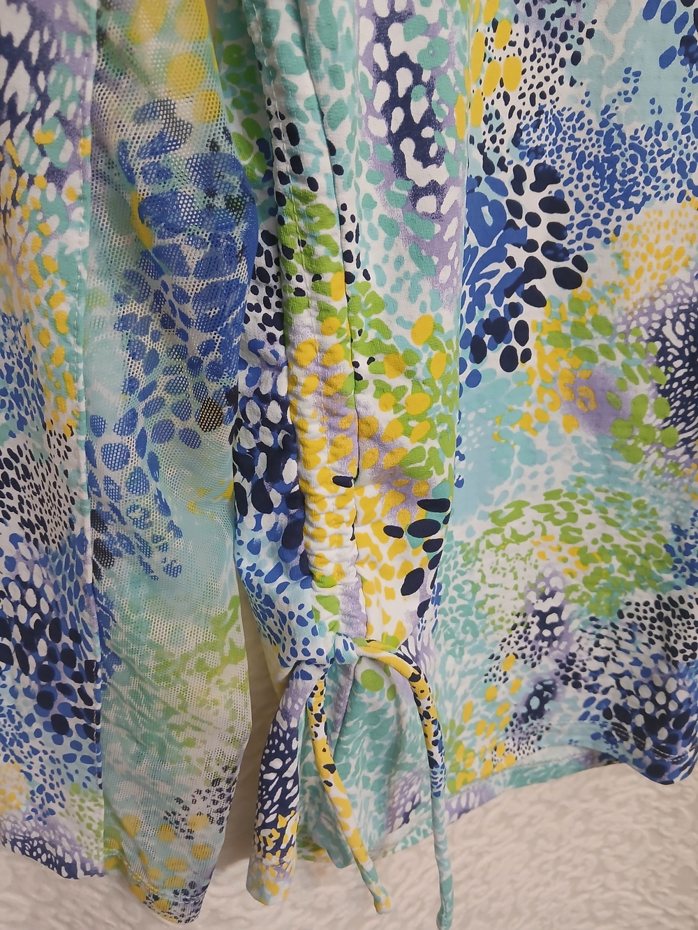 IBKUL Long-Sleeve Collared Performance Top in Multi Blue Green - Picture 4 of 7
